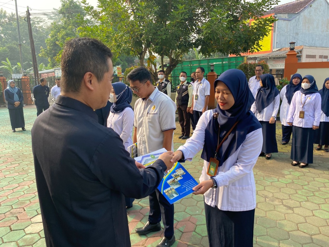 PegawaiTerbaik5