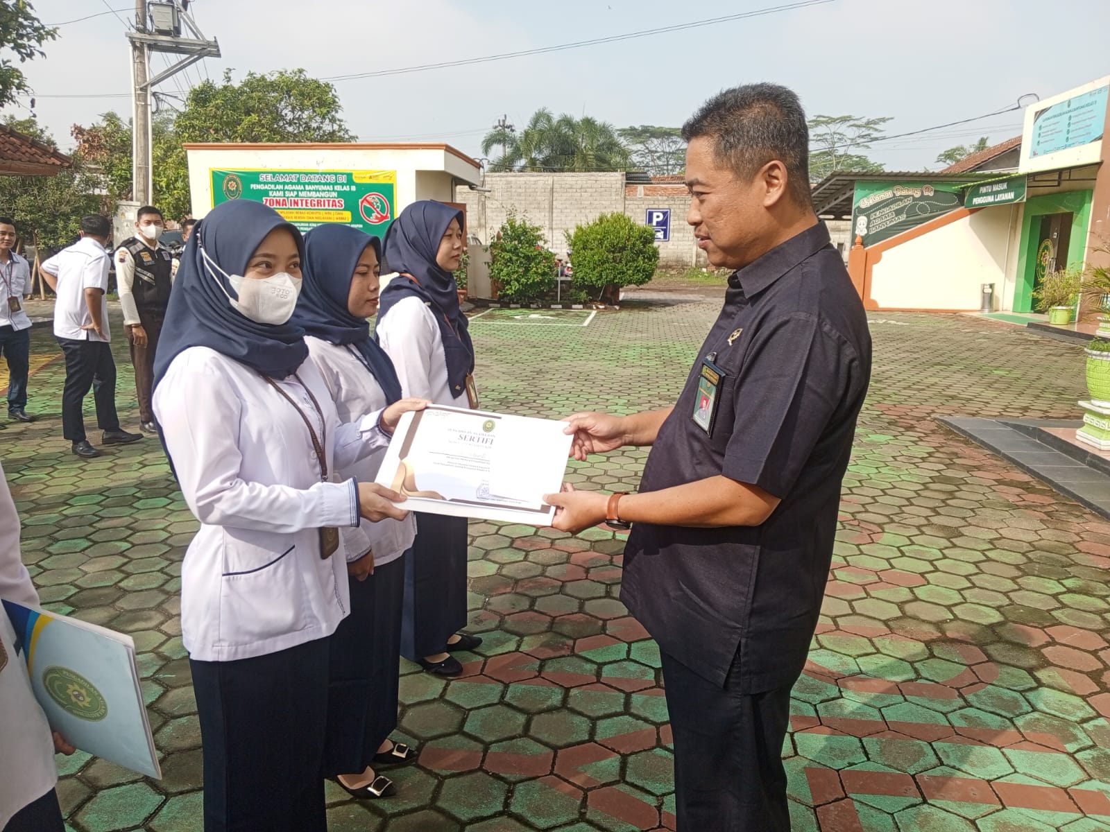 Penghargaan3